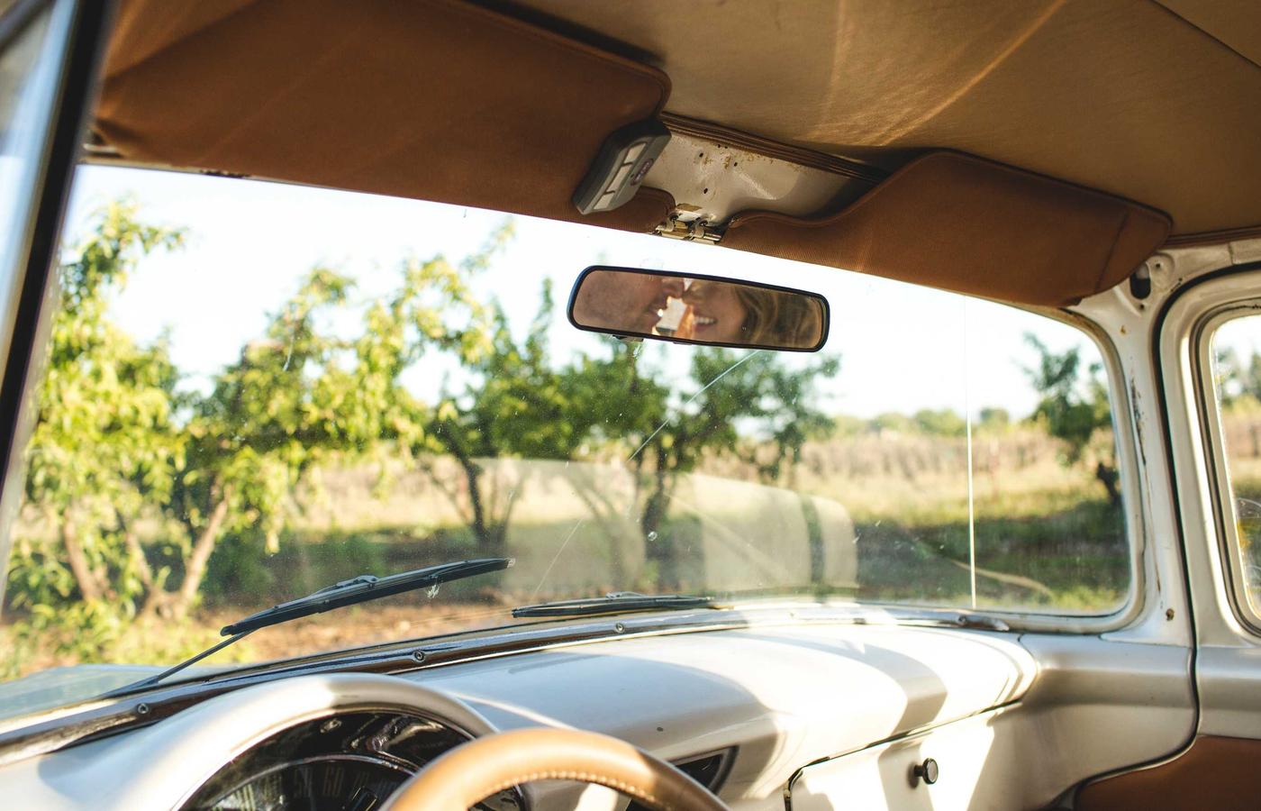 Sistem fotovoltaic pe o casă modernă