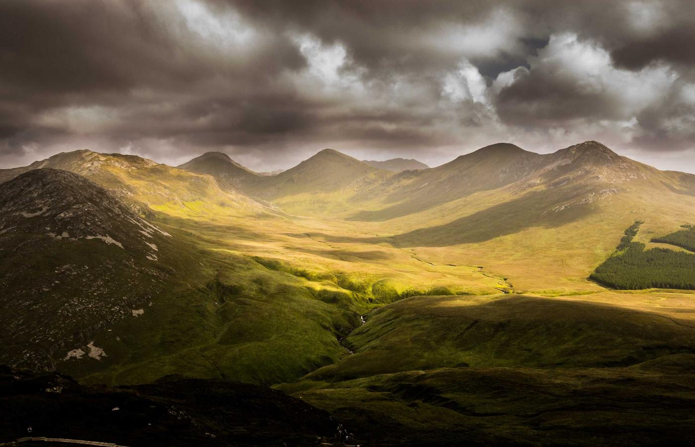 Panouri solare pe acoperiș plat